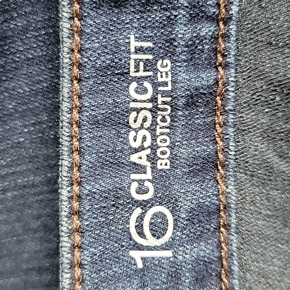 Jeans - Picture 3 of 6